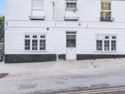 Room in a Shared House, St. Thomas Hill, CT2