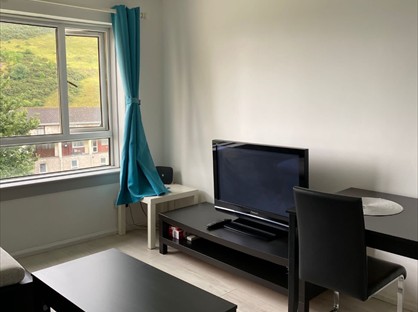 1 Bed Flat, Viewcraig Gardens, EH8