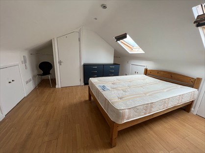 Studio Flat, Harrow Road, W10