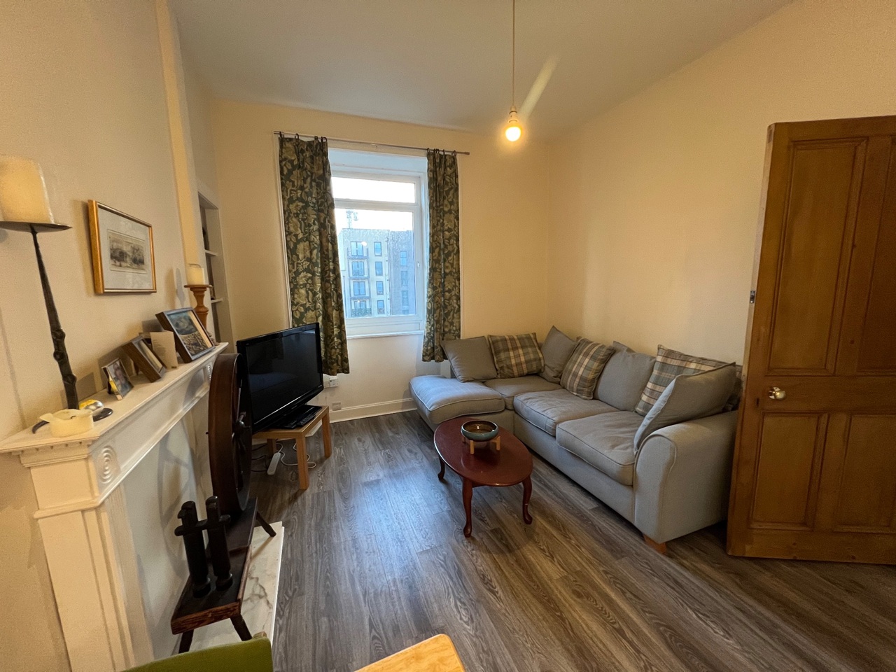 1 Bed Flat, Salamander Street, EH6 photo 2