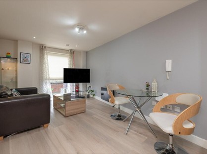 2 Bed Flat, East Street, LS9