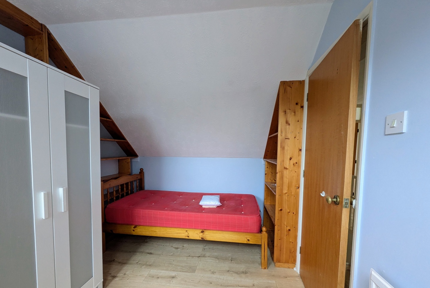 Additional image 11 of 3 Bed Semi-Detached House, Martingale Close, CB4, N1 7GU