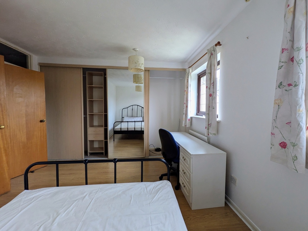 Additional image 8 of 3 Bed Semi-Detached House, Martingale Close, CB4, N1 7GU