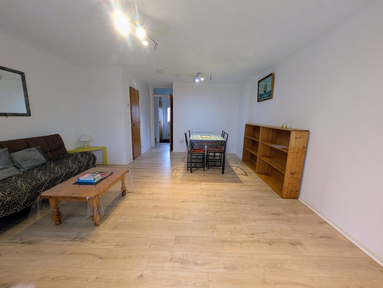 3 Bed Semi-Detached House, Martingale Close, CB4, N1 7GU