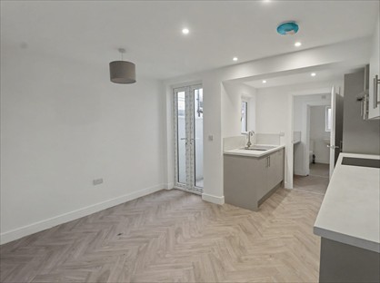 3 Bed Terraced House, Milton Road, ME7