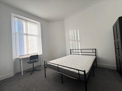 Room in a Shared Flat, Glasgow Road, G72
