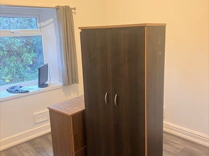 1 Bed Flat, Victoria Road, L13