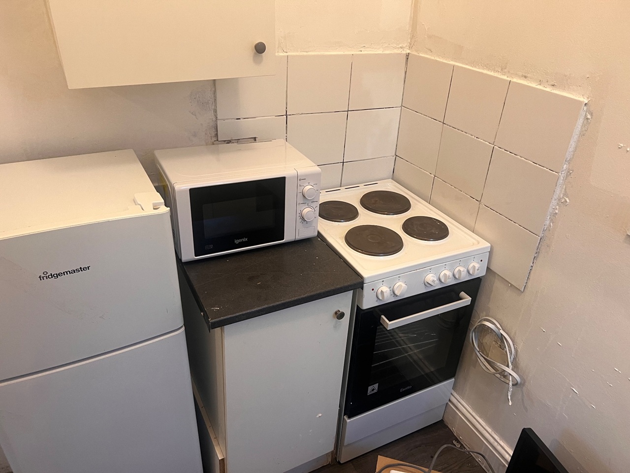 1 Bed Flat, Victoria Road, L13 photo 2