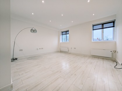 2 Bed Flat, Woodthorpe Road, TW15