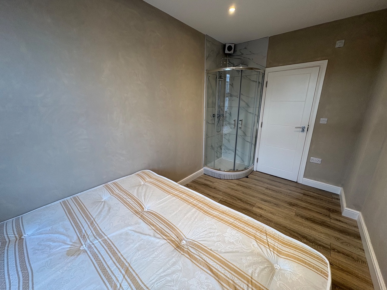 Additional image 9 of Room in a Shared Flat, Chapel Way, N7, N1 7GU