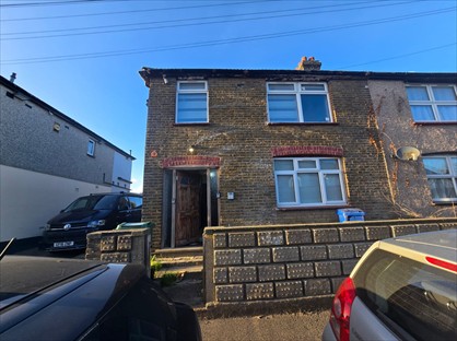 Studio Flat, Knockhall Road, DA9