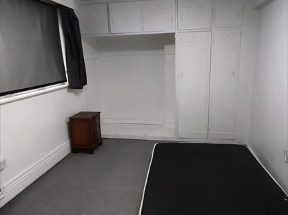 Room in a Shared House, Romford Road, IG7