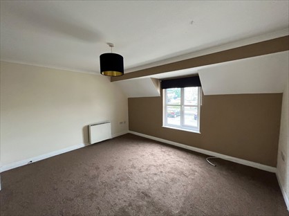 2 Bed Terraced House, Pen Castell, LL57