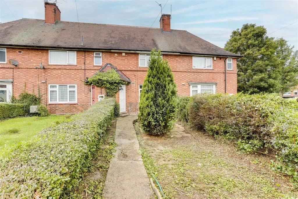 2 Bed Terraced House, Winsford Close, NG8, N1 7GU