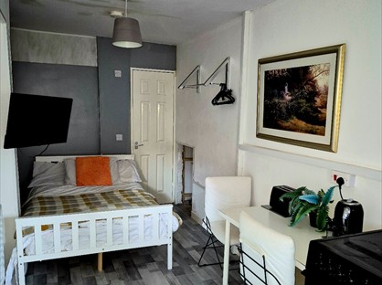 Studio Flat, Troedyrhiw, CF48