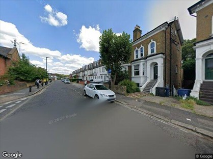 Room in a Shared Flat, Silverdale Close, W7