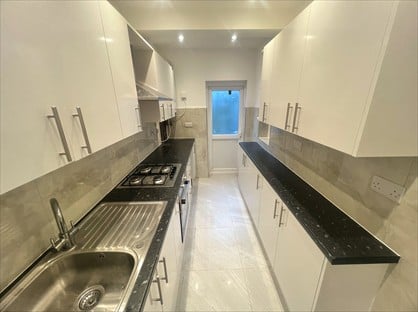 3 Bed Semi-Detached House, Barford Close, NW4