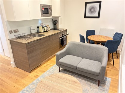 1 Bed Flat, Very Near Staines Road Hounslow High, TW3