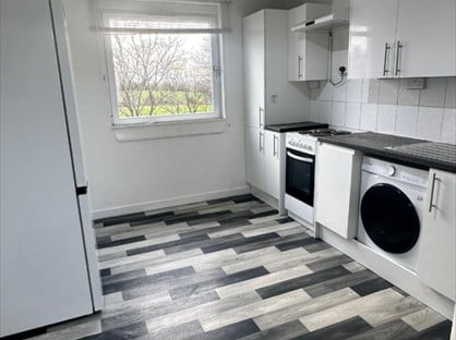 2 Bed Maisonette, Lee Place, ML4