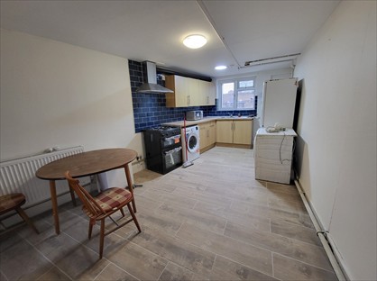 2 Bed Flat, Woolwich High Street, SE18