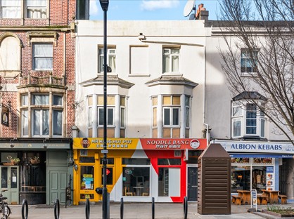 1 Bed Flat, Queens Road, BN1