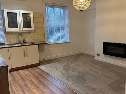 2 Bed Terraced House, Manchester Road, HD4