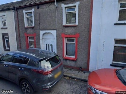 3 Bed Terraced House, Park Street, CF37