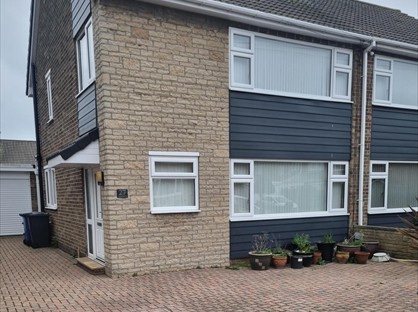 3 Bed Semi-Detached House, Linkswood Avenue, DN2