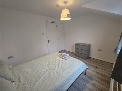 Room in a Shared House, Cole Close, SE28