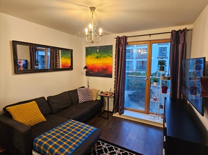 1 Bed Flat, Queen Marys House, SW15