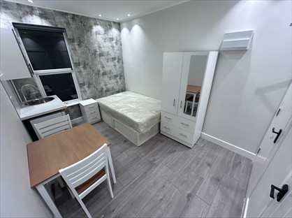 Studio Flat, Amhurst Road, E8