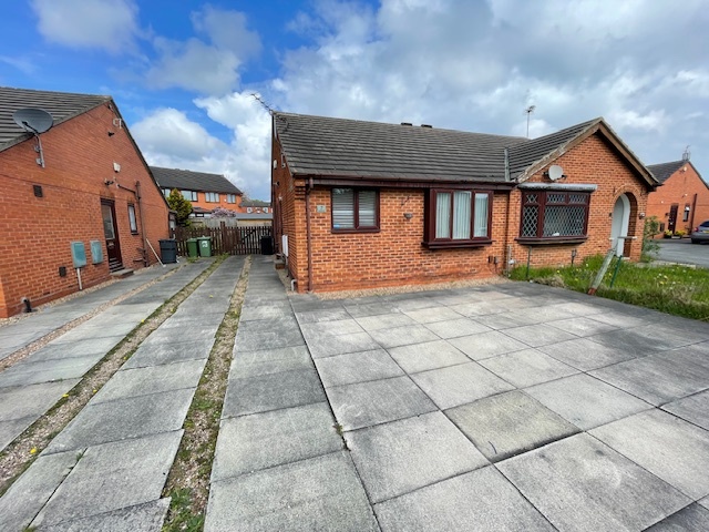 2 Bed Bungalow, Sandlewood Close, LS11