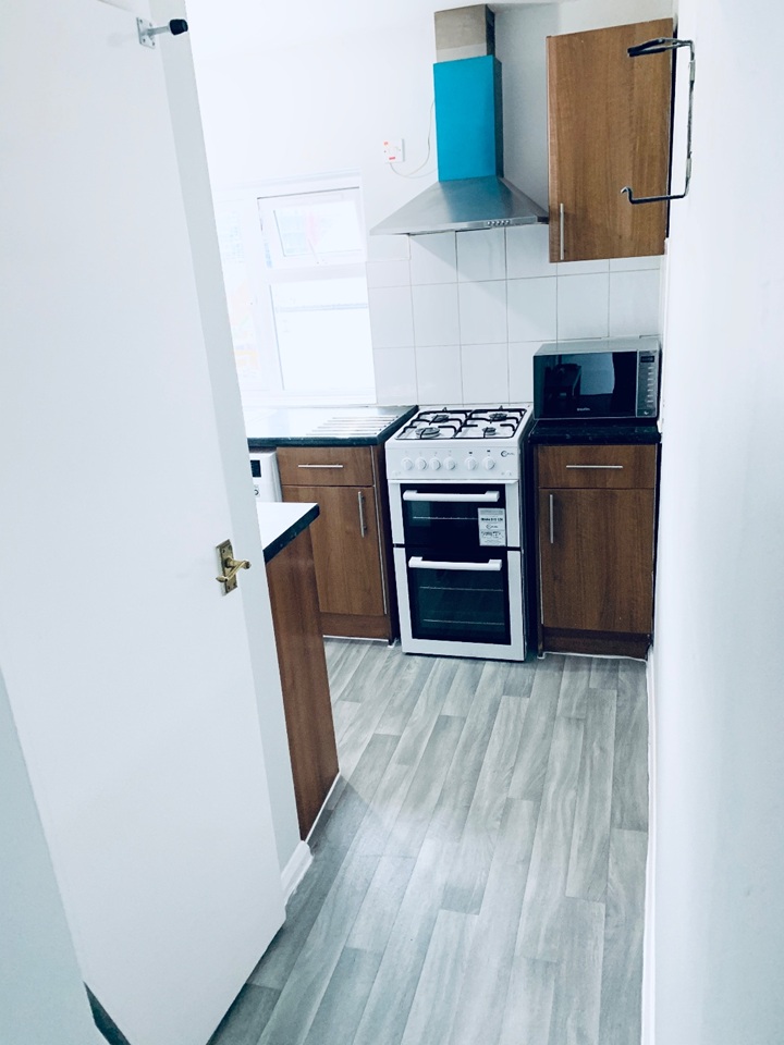 Additional image 2 of 1 Bed Flat, Southampton Street, RG1, N1 7GU