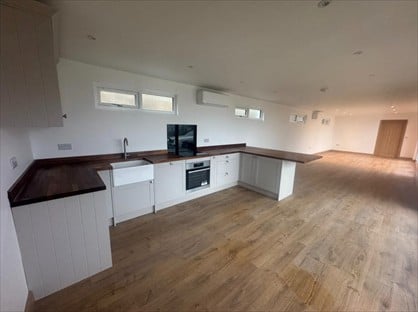 3 Bed Bungalow, The Stables, S42