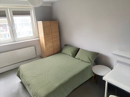 Room in a Shared Flat, Spacious Double Room In Tooting Bec, SW17
