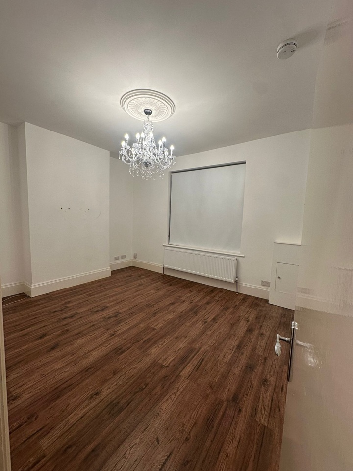 Additional image 5 of 4 Bed End Terrace, Queens Road, NG9, N1 7GU