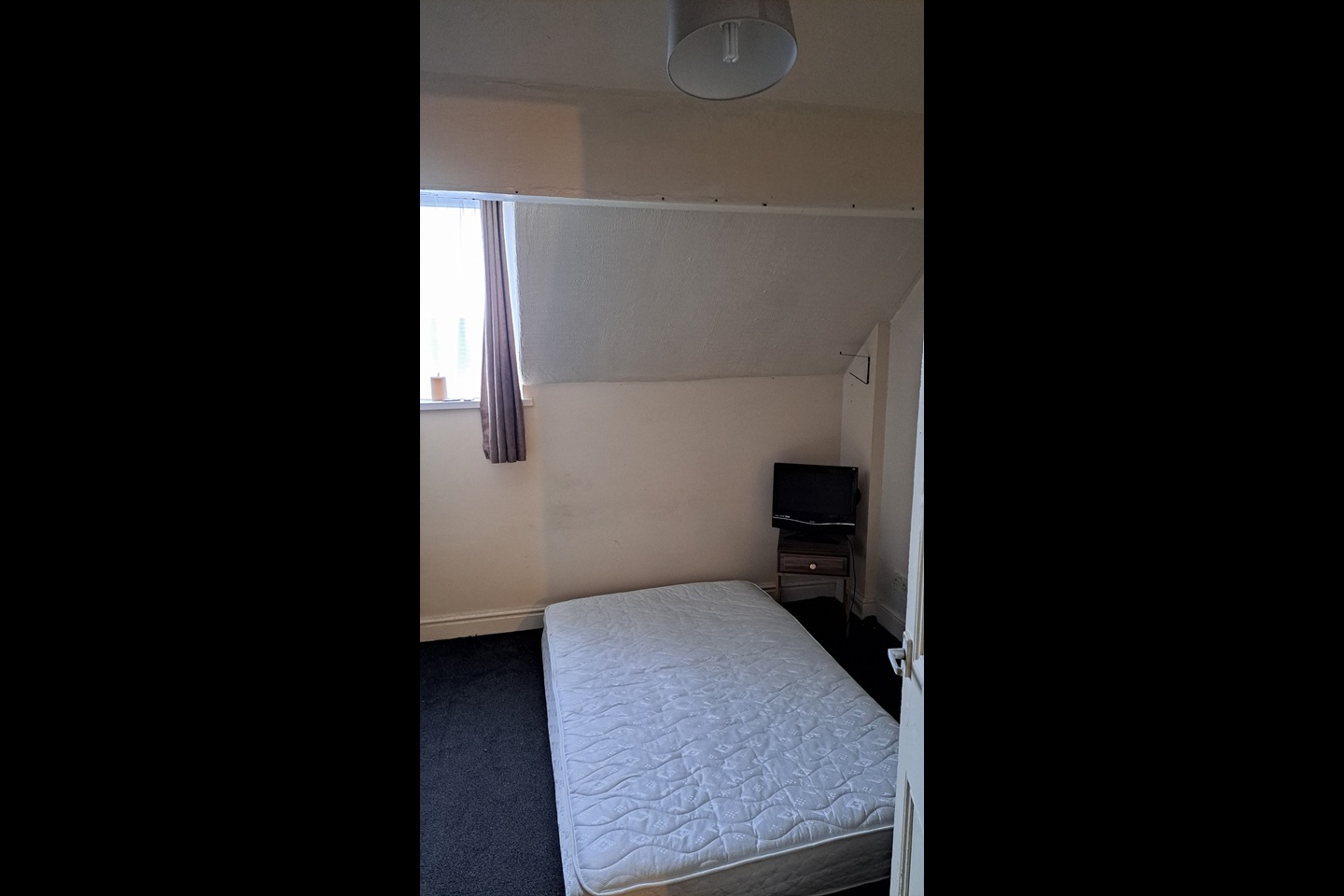 1 Bed Flat, Clarendon Road, CH44 photo 3