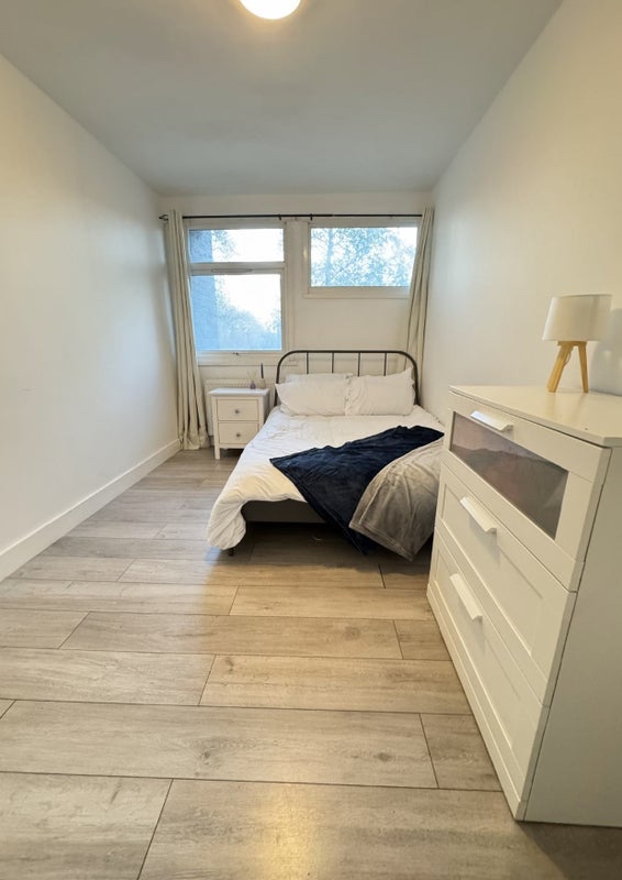 Room in a Shared Flat, Ramsey Street, E2