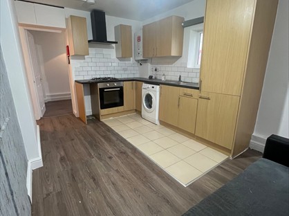 2 Bed Flat, Brookside Close, HA2