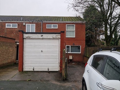 3 Bed End Terrace, Craigmillar Close, NE5