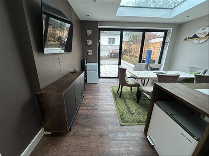 6 Bed Terraced House, Hampden Way, N14