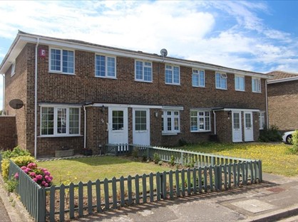 2 Bed Terraced House, Ambassador Close, BH23