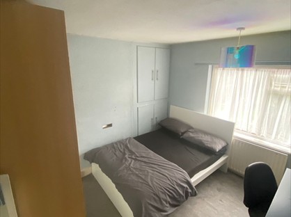 Room in a Shared House, Dickens Avenue, UB8