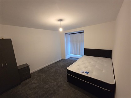 Room in a Shared House, South Road, B18