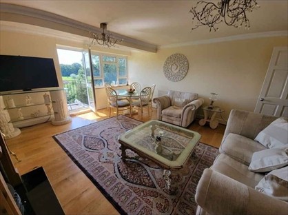 Room in a Shared Flat, Hyde Park Avenue, N21
