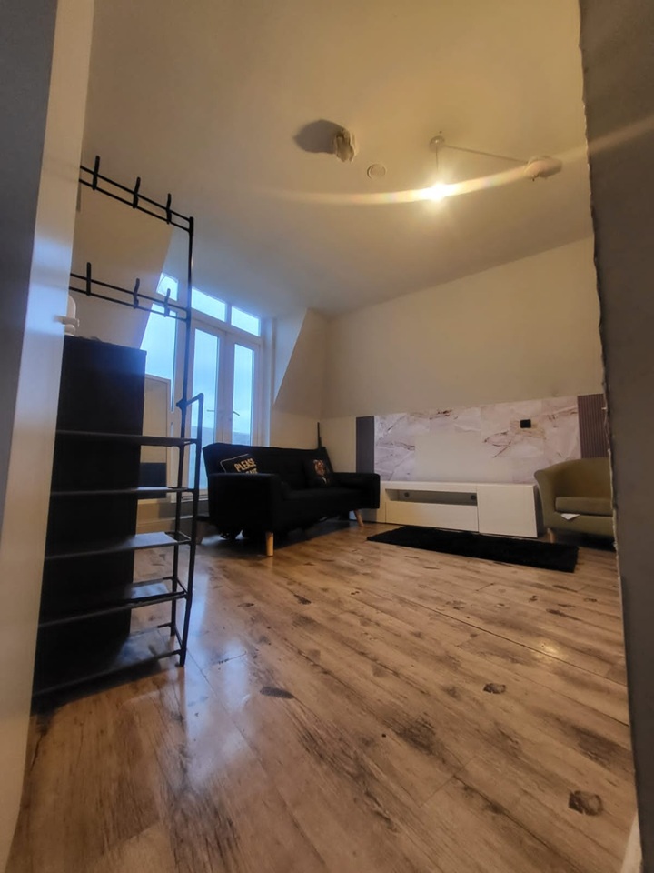 Additional image 3 of 1 Bed Flat, Kingsland Road, E8, N1 7GU