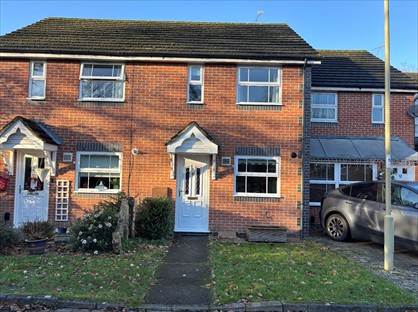 2 Bed Terraced House, Lower Canes, GU46