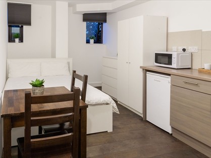 Studio Flat, Hanover House, NW2