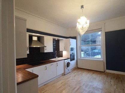 5 Bed Semi-Detached House, Frederick Road, SM1