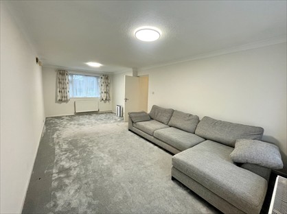 2 Bed Flat, Connaught Court, E4